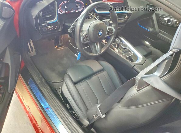 WBAHF3C01MWX36122 2021 BMW Z4 Красный Вид панели приборов