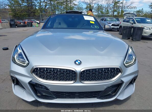 WBAHF9C02LWW46723 2020 BMW Z4 Серебряный Вид щитка приборов