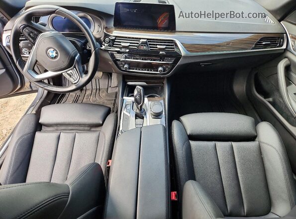 WBAJA9C57KB388474 2019 BMW 5 SERIES Gray Вид панелі приладів
