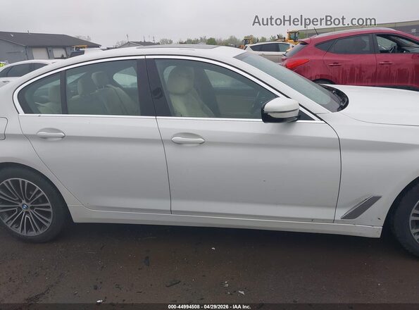 WBAJB1C04LCE38832 2020 BMW 5 SERIES White Vista interior trasera
