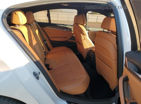 WBAJB9C51KB464929 2019 BMW M5 White Rear seats view