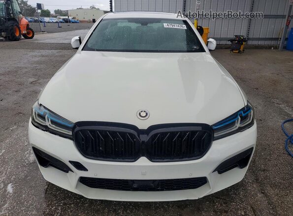 WBAJE5C38HG477901 2017 BMW OTHER Белый Вид спереди