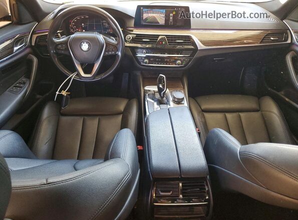 WBAJR3C03LCE66919 2020 BMW 5 SERIES Белый Вид панели приборов