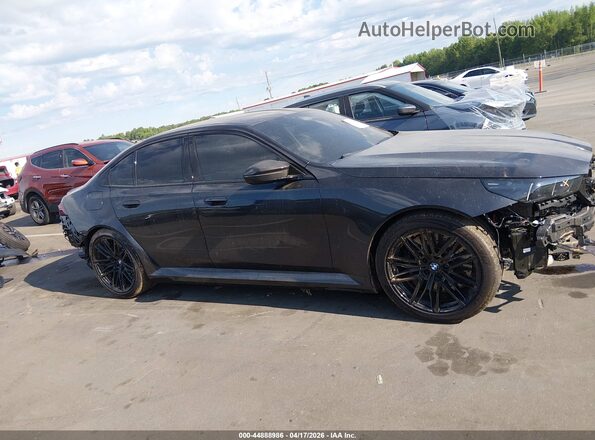 WBS83FK06TCV90680 2026 BMW M5 Gray Vista interior trasera