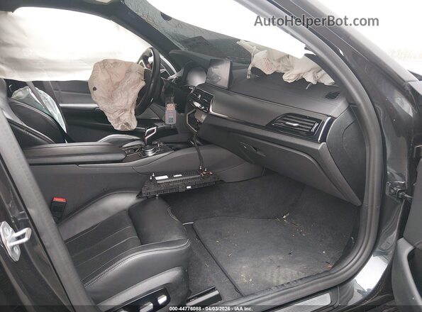 WBSJF0C02LCE36202 2020 BMW M5 Black Widok wnętrza z przodu