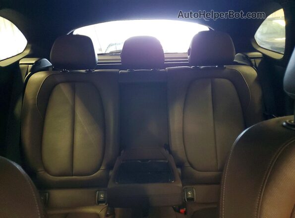 WBXHT3C30GP884589 2016 BMW X1 Gray უკანა სავარძლების ხედი