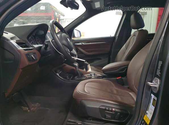 WBXHT3C30GP884589 2016 BMW X1 Gray წინა სალონის ხედი
