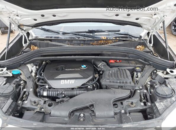 WBXHT3C31J5F90169 2018 BMW X1 White Vista trasera