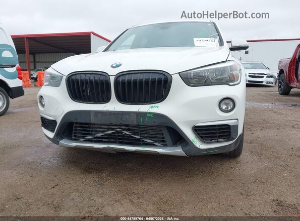 WBXHT3C31J5F90169 2018 BMW X1 White 