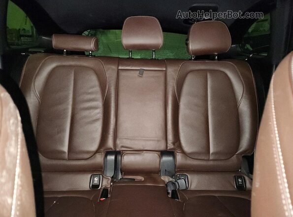 WBXHT3C31J5K20868 2018 BMW X1 Black Widok tylnych siedzeń