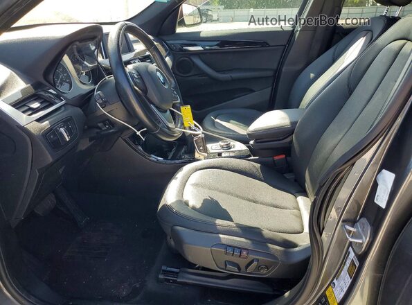 WBXHT3C33G5E55882 2016 BMW X1 Серый Вид салона спереди