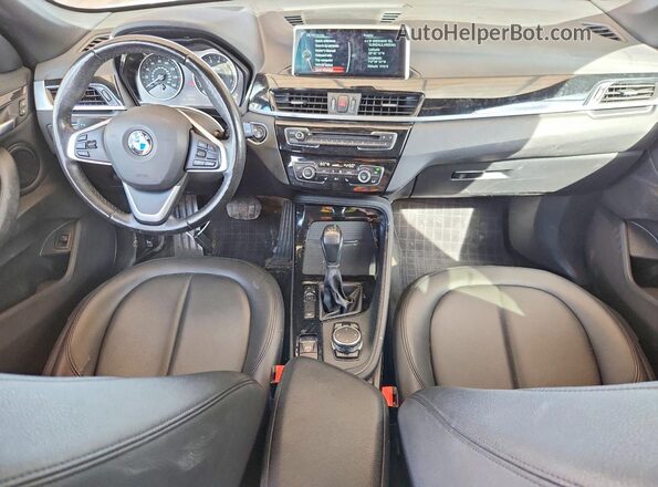 WBXHT3C33GP883775 2016 BMW X1 Gray Вид панелі приладів