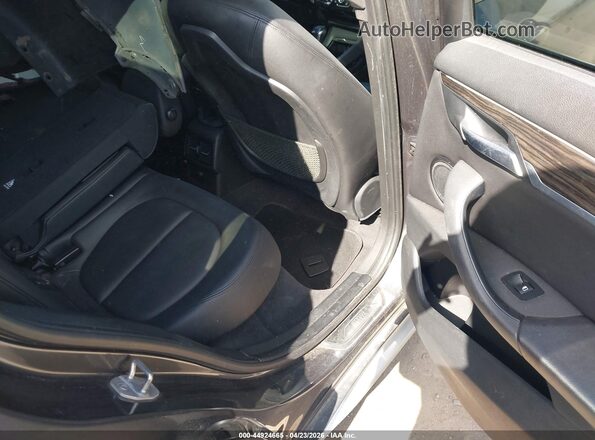 WBXHT3C34J5F92272 2018 BMW X1 Серый Вид наклейки с VIN-кодом