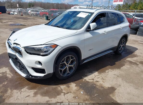 WBXHT3C34J5K20623 2018 BMW X1 Белый Передняя левая четверть