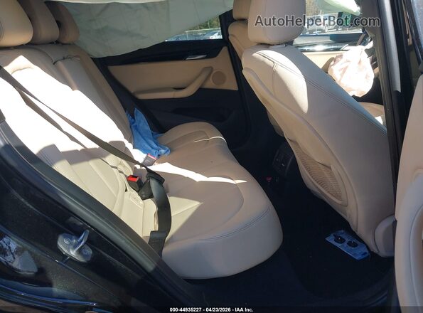 WBXHT3C38H5F73685 2017 BMW X1 Черный Вид наклейки с VIN-кодом