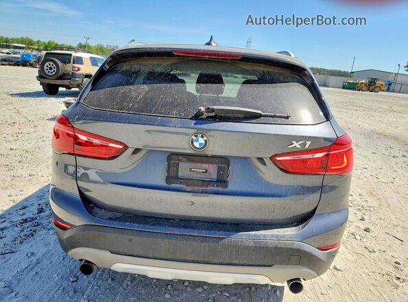 WBXHT3C38H5F85903 2017 BMW X1 Серый Вид сзади