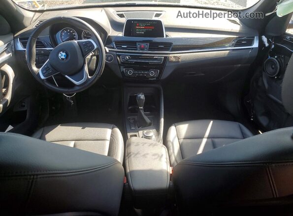 WBXHT3C38J5L32549 2018 BMW X1 Черный Вид панели приборов