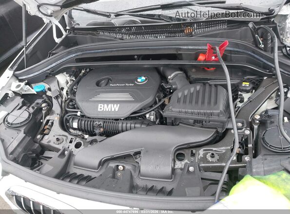 WBXHT3C39J5K32072 2018 BMW X1 White Widok z tyłu