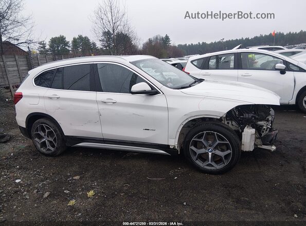 WBXHT3C3XJ5F91126 2018 BMW X1 White Vista interior de 360 grados