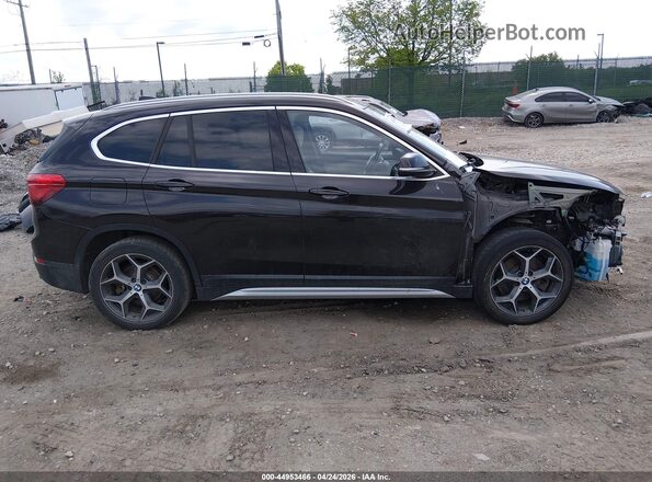WBXHT3C57K5L90770 2019 BMW X1 Черный Панорамный вид салона 360°