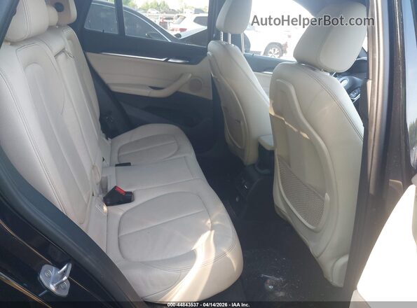 WBXHT3Z30H4A57690 2017 BMW X1 Черный Вид наклейки с VIN-кодом