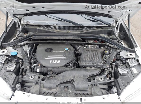 WBXHT3Z34H4A56042 2017 BMW X1 Белый Вид сзади