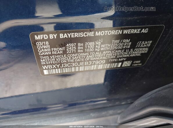 WBXYJ3C30JEB37909 2018 BMW X2 Dark Blue Widok komory silnika