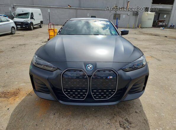WBY33AW00RFS71425 2024 BMW I4 Black Widok z przodu