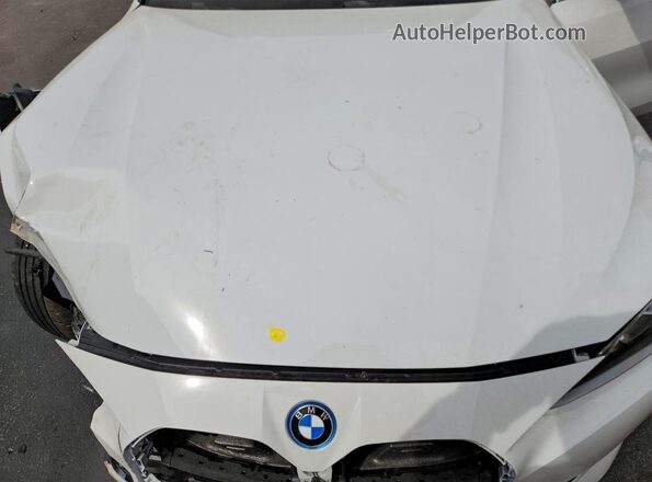 WBY43AW02RFS65016 2024 BMW I4 White Vista interior trasera