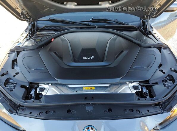 WBY73AW01NFN12744 2022 BMW I4 Silver Widok wnętrza z tyłu