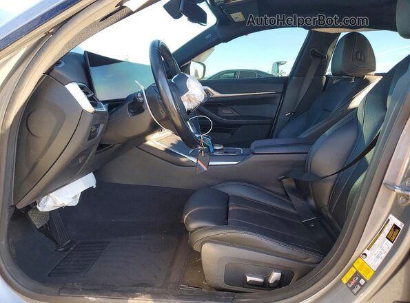 WBY73AW01NFN12744 2022 BMW I4 Silver Widok wnętrza z przodu
