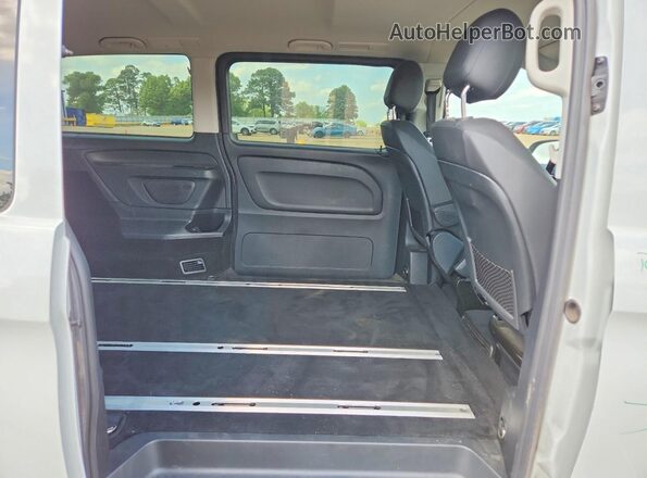WD4PG2EEXK3510096 2019 MERCEDES-BENZ METRIS Белый Вид задней части салона