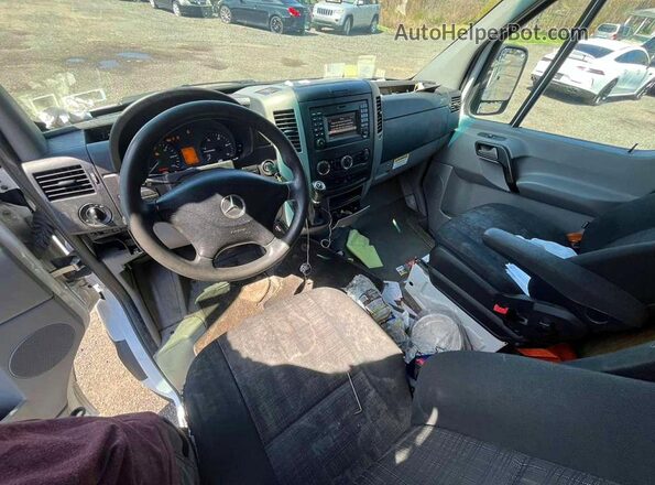 WDAPE7CD5HP385696 2017 MERCEDES-BENZ SPRINTER White Front view