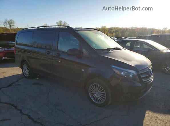 WDAPG2EE2H3324252 2017 MERCEDES-BENZ METRIS Черный Передняя правая четверть