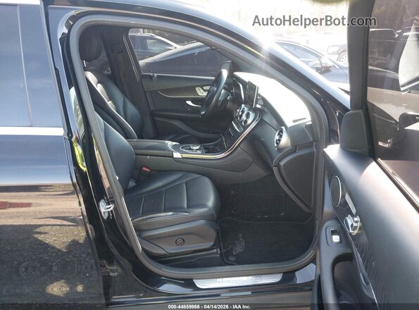WDC0G4JB4HV005696 2017 MERCEDES-BENZ GLC 300 Черный Вид салона спереди