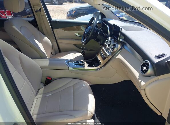 WDC0G4JB6JV049477 2018 MERCEDES-BENZ GLC 300 Белый Вид салона спереди
