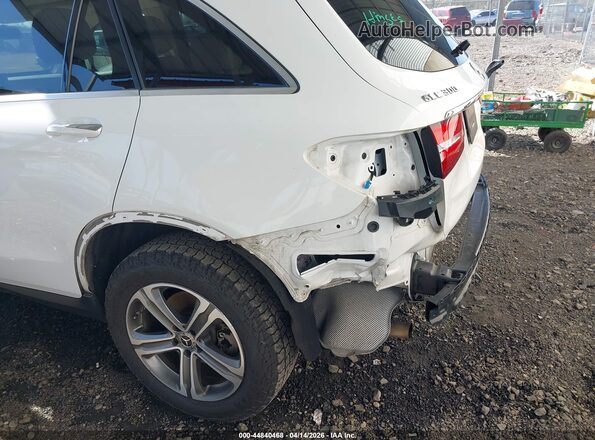 WDC0G4KB1KV183958 2019 MERCEDES-BENZ GLC 300 White 