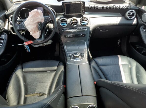 WDC0G4KB3JV062136 2018 MERCEDES-BENZ GLC-CLASS White წინა პანელის ხედი
