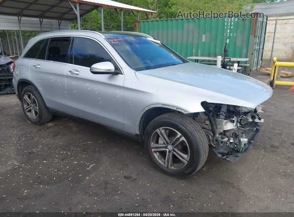 WDC0G4KB5HF156426 2017 MERCEDES-BENZ GLC 300 Серебряный Передняя правая четверть