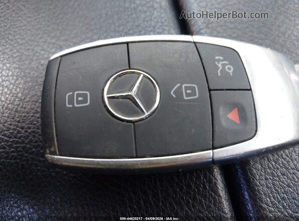 WDC0G8EB0LF750367 2020 MERCEDES-BENZ GLC 300 Белый Вид панели приборов