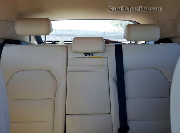 WDCTG4EB0GJ219372 2016 MERCEDES-BENZ GLA White Widok tylnych siedzeń