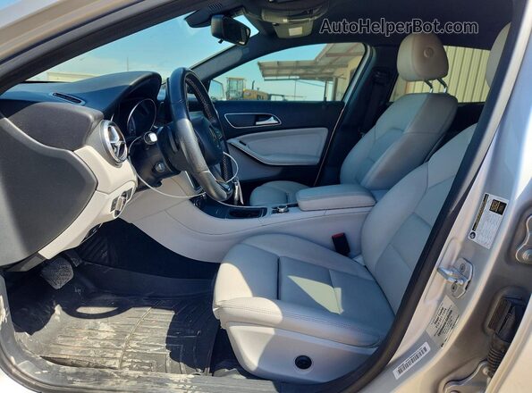 WDCTG4EB3GJ262183 2016 MERCEDES-BENZ GLA Silver Սալոնի դիմացի տեսք