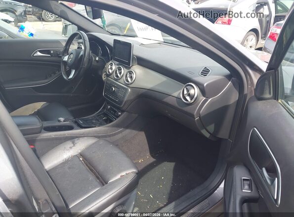 WDCTG4EB4GJ190720 2016 MERCEDES-BENZ GLA 250 Gray Вид салону спереду