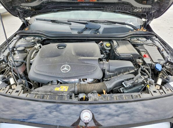 WDCTG4EB7HJ347917 2017 MERCEDES-BENZ GLA Black Вид задньої частини салону