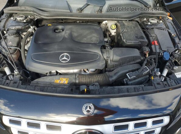 WDCTG4EB7JJ530353 2018 MERCEDES-BENZ GLA Black ძრავის განყოფილების ხედი
