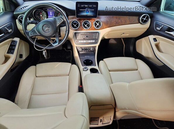 WDCTG4EB7LU022837 2020 MERCEDES-BENZ GLA White Dashboard view
