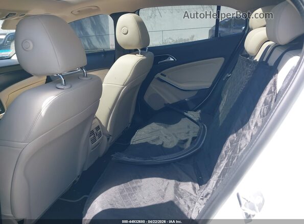WDCTG4EBXKU009594 2019 MERCEDES-BENZ GLA 250 Белый 