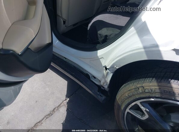 WDCTG4EBXKU009594 2019 MERCEDES-BENZ GLA 250 Белый Вид щитка приборов