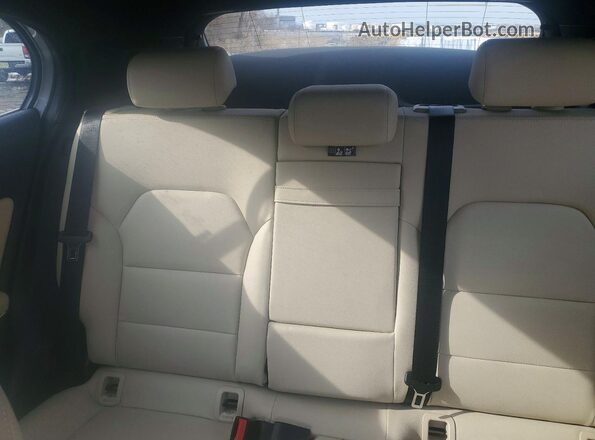 WDCTG4GB0LU026564 2020 MERCEDES-BENZ GLA Silver Widok tylnych siedzeń