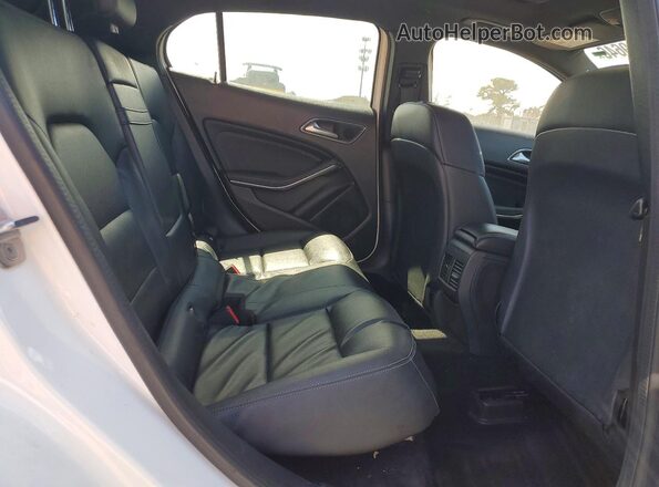 WDCTG4GB2LU024590 2020 MERCEDES-BENZ GLA White Вид задніх сидінь
